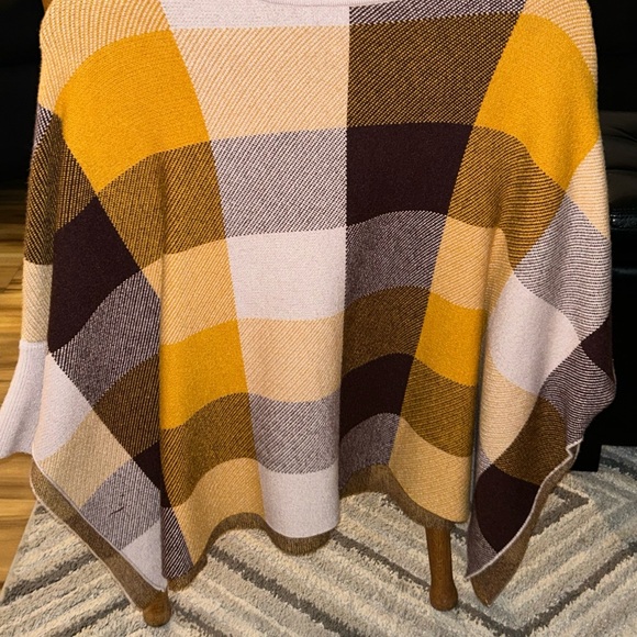 🛍️FOUR 4 THIRTY🛍️ Chicwish Lie In Check Fields Turtleneck Cape Sweater Mustard - Picture 6 of 9